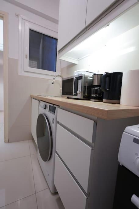 Syntagma Square, 70Sqm Pentelis Sunny Apartment Atina Dış mekan fotoğraf