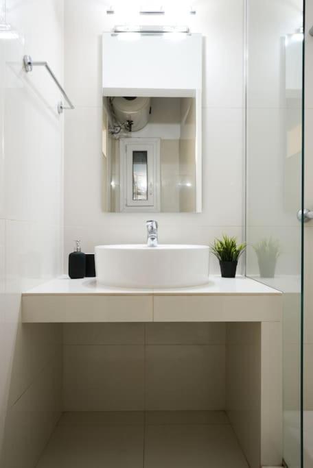Syntagma Square, 70Sqm Pentelis Sunny Apartment Atina Dış mekan fotoğraf